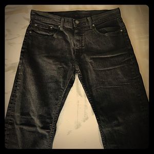 Men’s - Levi’s Black Distressed Jeans 👖